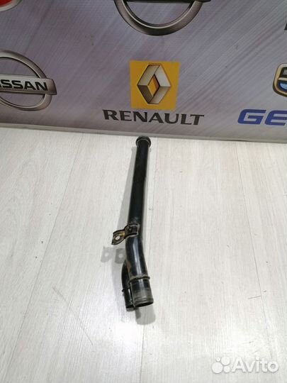 Патрубок на блоке Renault logan 2