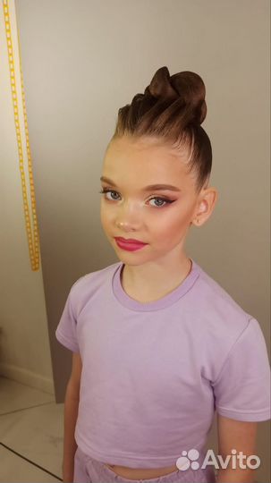 Причёска и макияж для гимнастки, локоны, стилист