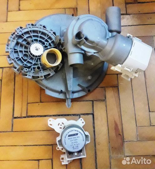 Запчасти для посудомоечной машины Siemens SR24E200