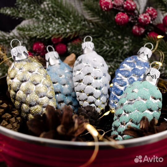 Ёлочные стеклянные игрушки шишки «Серебристая зима