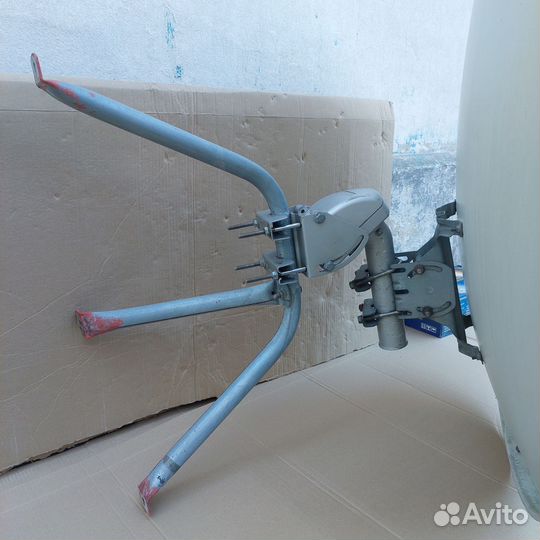 Спутниковая антенна с мотоподвесом