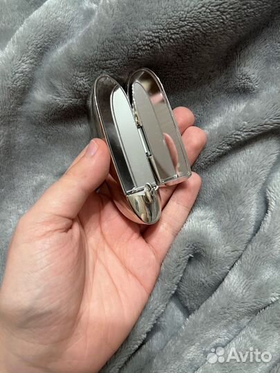 Помада с футляром из железа и двумя зеркалами