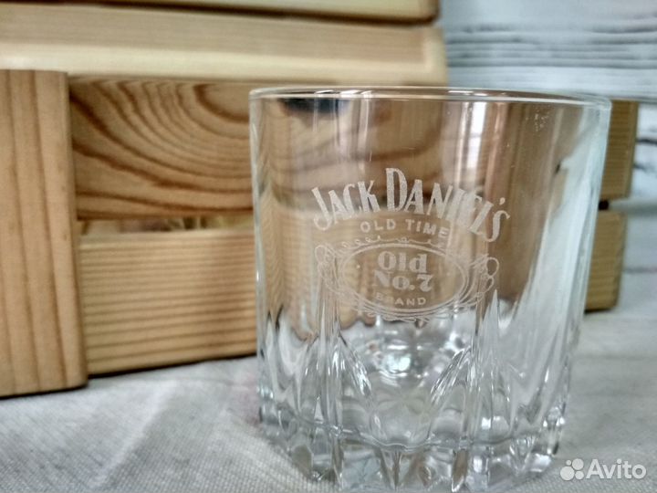 Набор бокалов в подарочном ящике