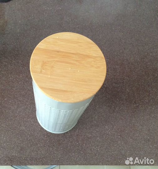 Банка металлическая