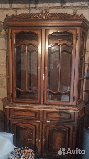 Антикварный буфет