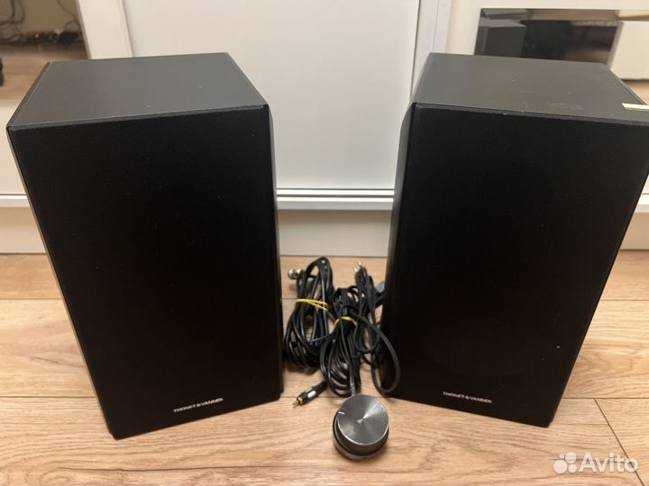 Колонки 2х60 Вт. Thonet & Vander Kugel