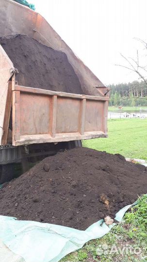 Поверхностный плодородный слой земли чернозем торф