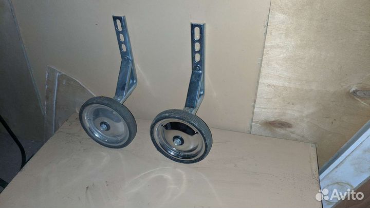 Дополнительные колеса для детского велосипеда