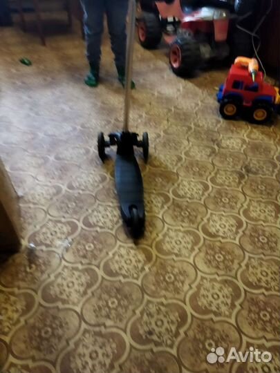 Самокат детский трехколесный