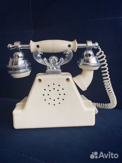 Телефон