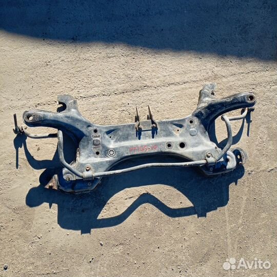 Подрамник, балка передняя тойота приус 10