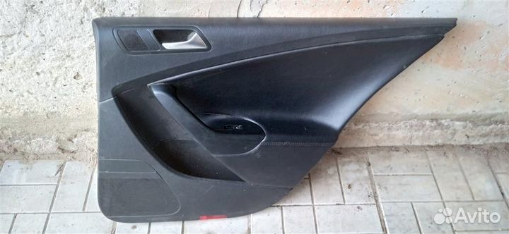 Обшивка двери задней правой VW Passat B6