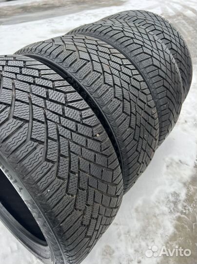 Continental ContiVikingContact 7 225/45 R18 95T