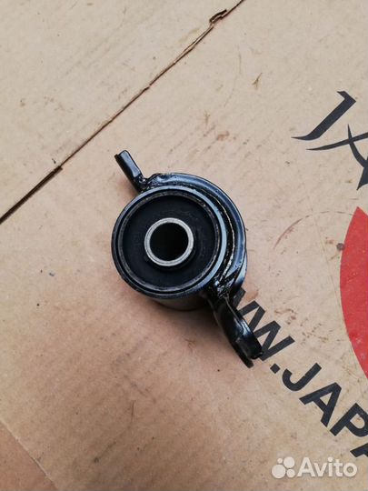 Сайлентблок Hyundai Kia 5458427000 / 5458429000