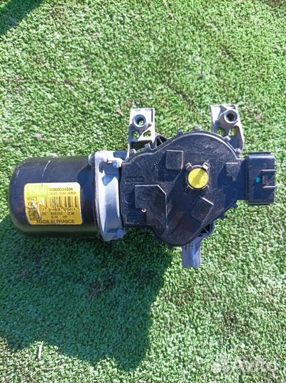 Моторчик дворников передний Renault Logan 2