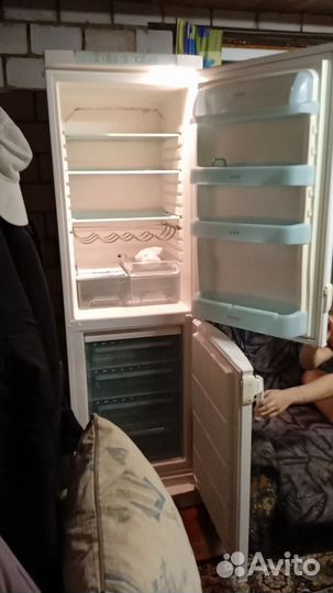 Холодильник бу электролюкс