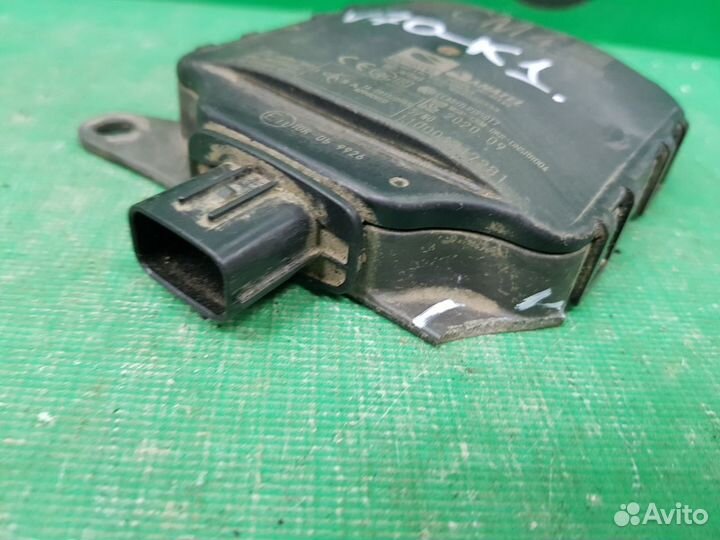 Датчик слепых зон задний правый Toyota Camry V70