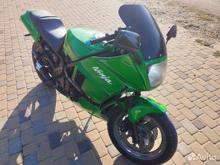Kawasaki GPZ 400