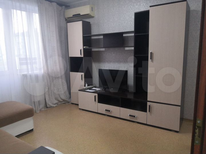 1-к. квартира, 32 м², 8/10 эт.