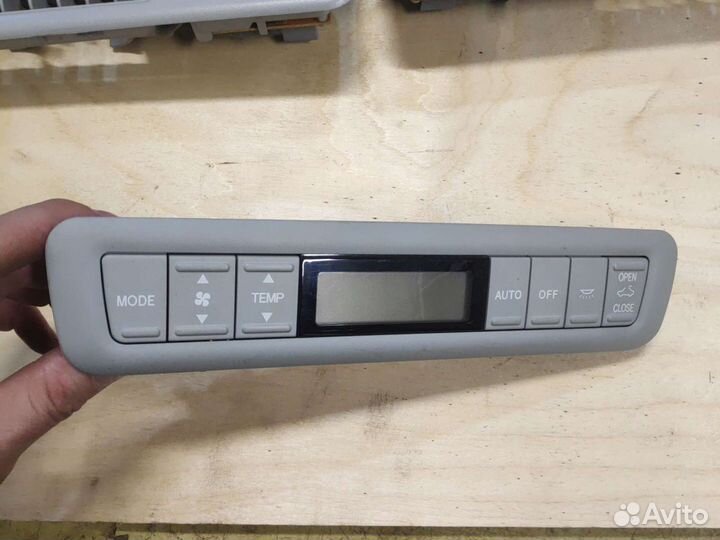 Блок кнопок управления климатом Альфард 2007