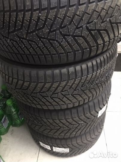 Yokohama BluEarth Winter V905 275/40 R21 и 315/35 R21 111W