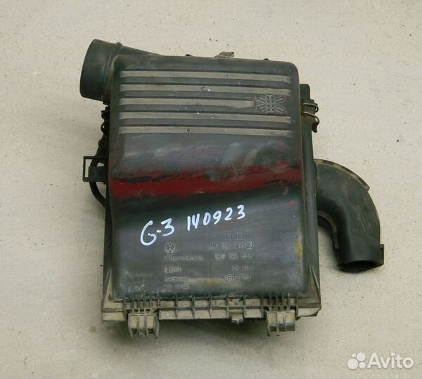 Корпус воздушного фильтра VW Golf 3 (дефект)