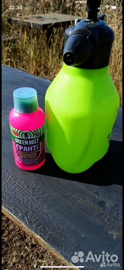 Уборка могил на кладбище