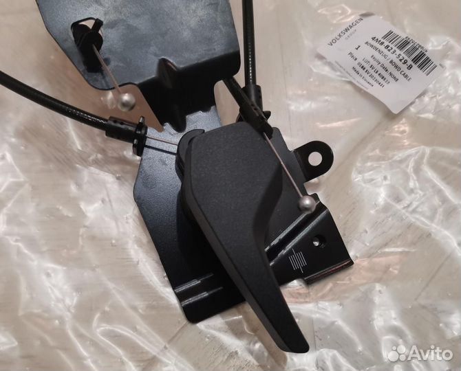 Audi Q8 ручка открывания капота трос замка капота