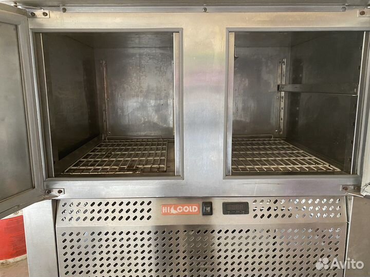 Холодильный стол