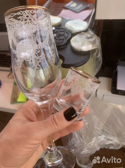 Набор стаканов и рюмок
