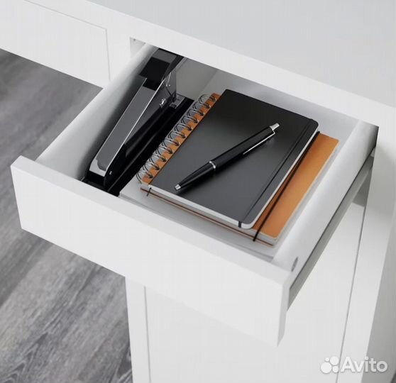 Компьютерный стол IKEA