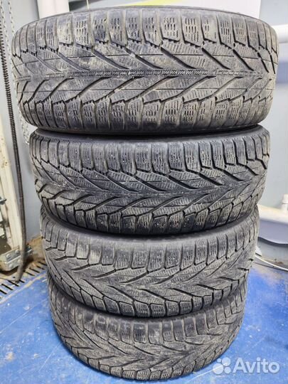 Nokian Tyres Hakkapeliitta R SUV 225/65 R17 102