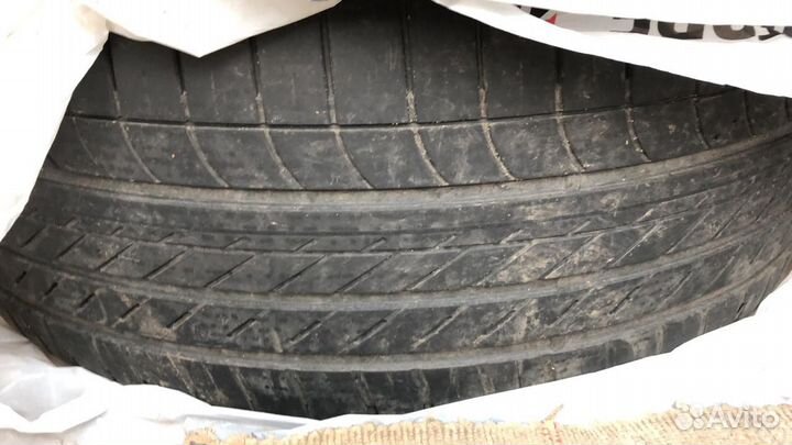 Goodyear EfficientGrip 255/50 R19