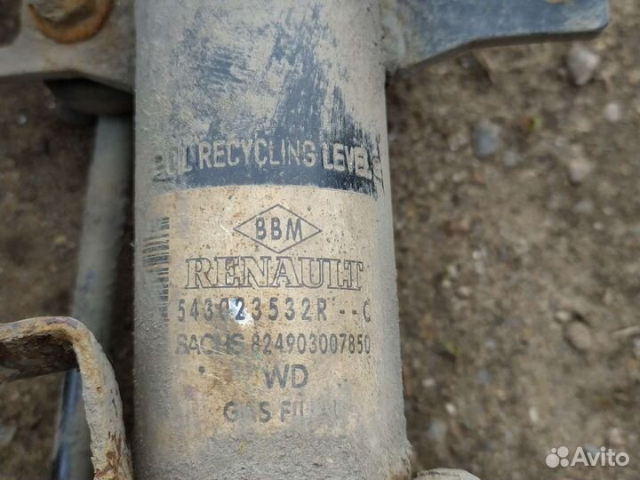 Передние стойки renault fluence