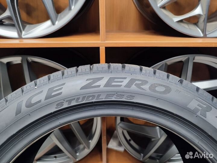 Pirelli Ice Zero FR 255/45 R20 105T