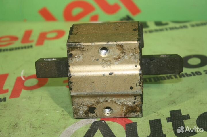 Подушка двигателя mercedes E-class W210 задняя