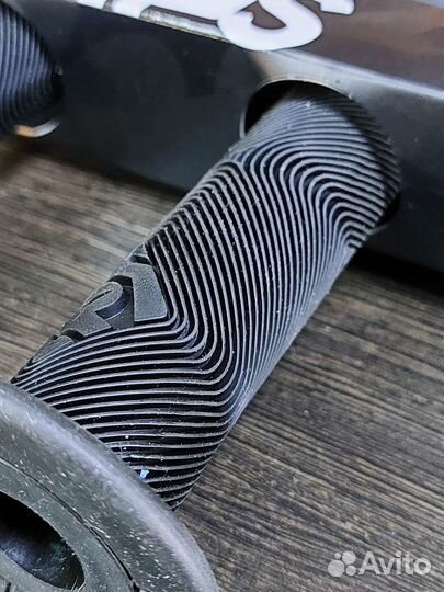 Ручки руля грипсы race face Chester Side on