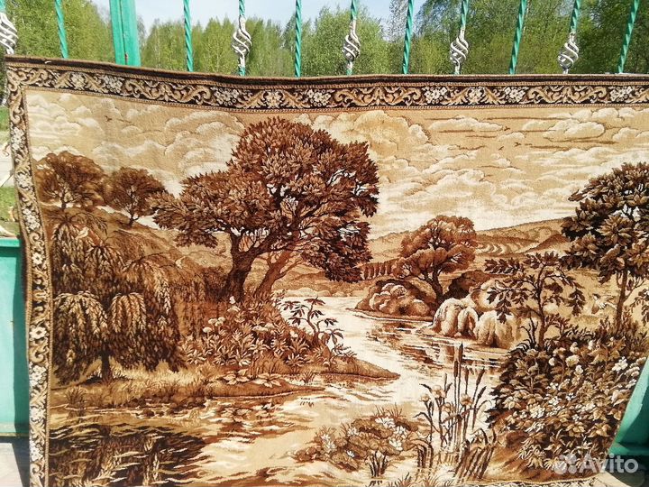 Ковер шерстяной