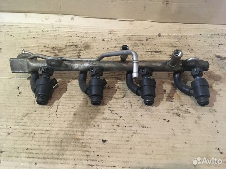 Рампа топливная Bmw E46