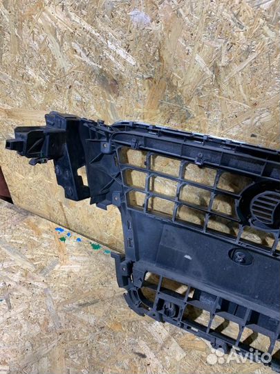 Решетка радиатора Audi A5 8Т 2007-2011