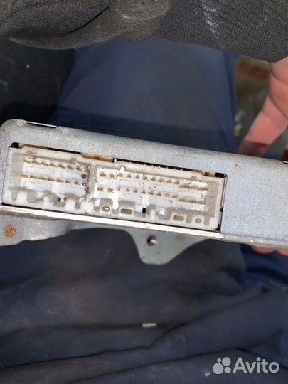 Блок управления abs Toyota Vista SV41 3CT