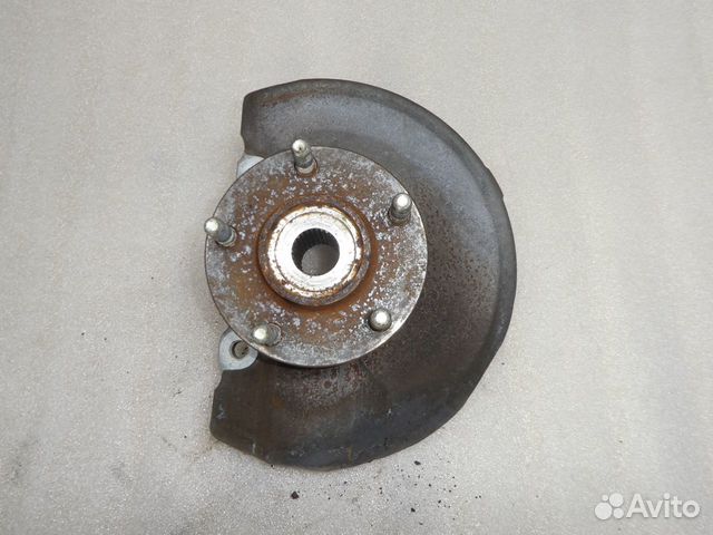 Кулак поворотный Mitsubishi Outlander 3