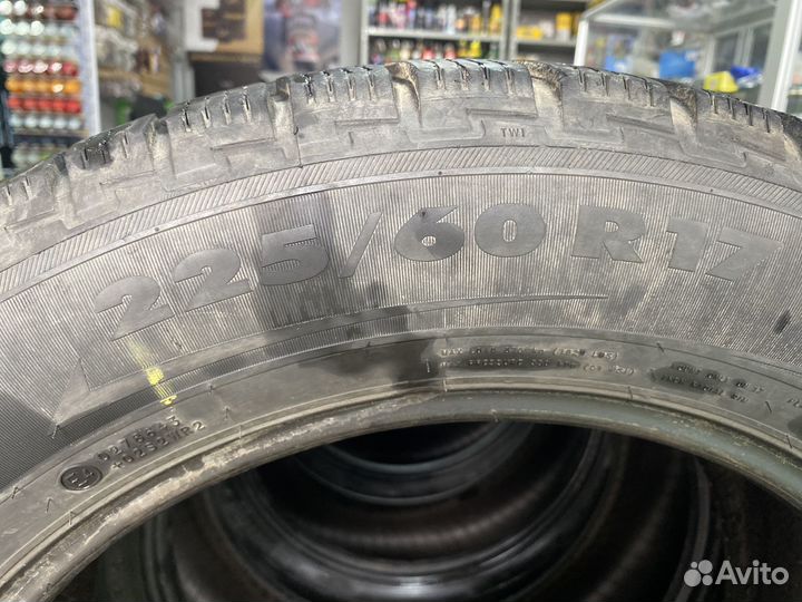 Nokian Tyres Hakkapeliitta R2 SUV 225/60 R17 103R