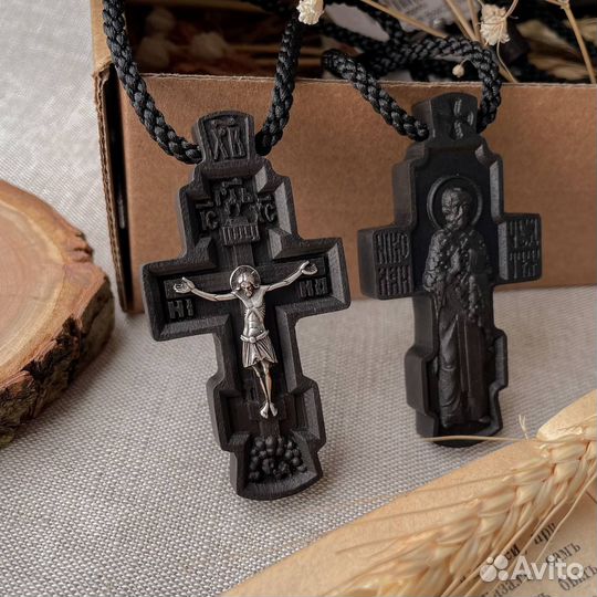 Крест нательный на шнурке Николай Чудотворец