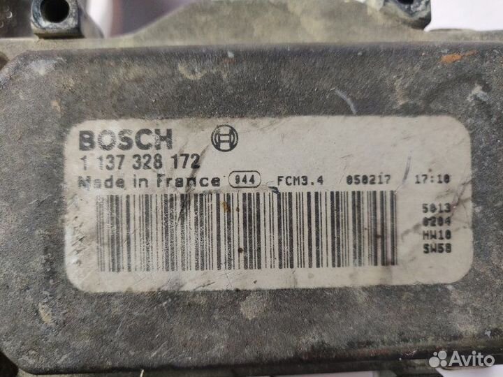 Мотор вентилятора охлаждения двс левый Porsche