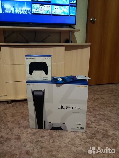 Продам пс5 новая