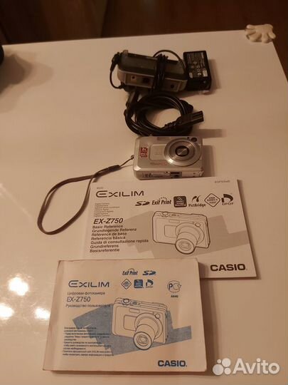 Фотоаппарат Casio EX-Z750