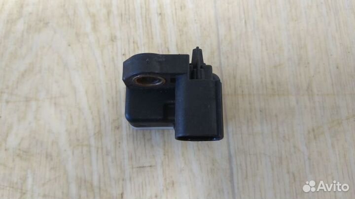 Датчик удара Mercedes-Benz A0055421218