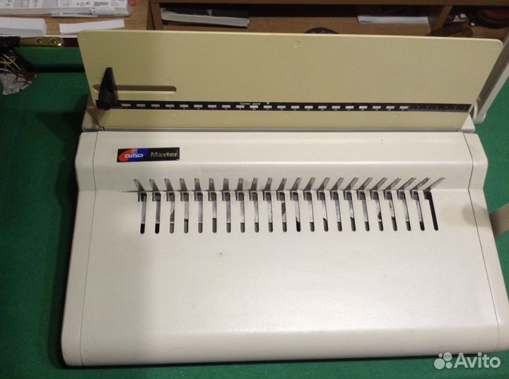 Машина для переплёта документов