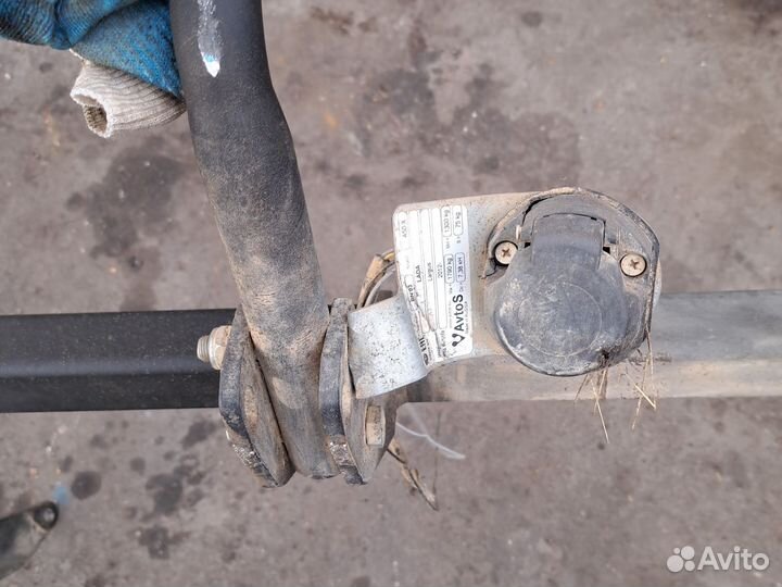 Фаркоп на LADA largus